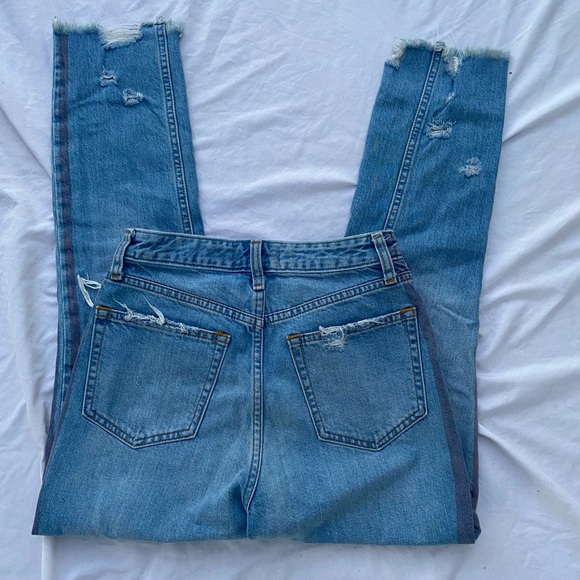 A&F High Rise Jeans - Picture 3 of 5